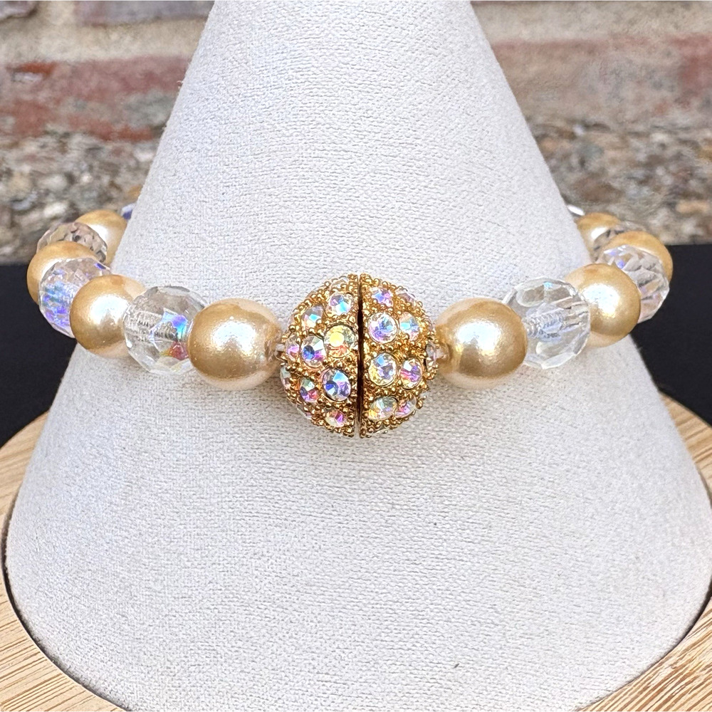 VTG Joan Rivers Stretch Bracelet Aurora‎ Borealis Crystals Faux Pearls 7.75"